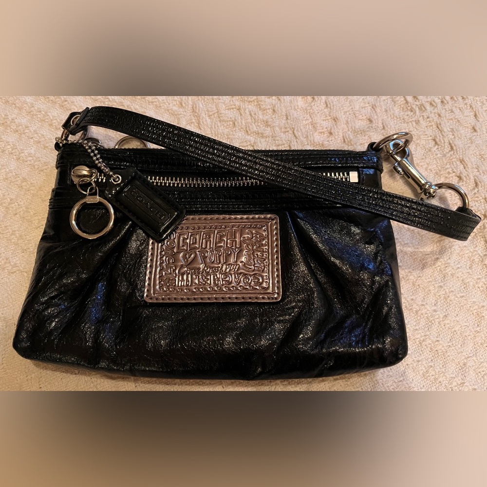 Coach Poppy black patent leather mini bag wristlet clutch EUC - Picture 8 of 8